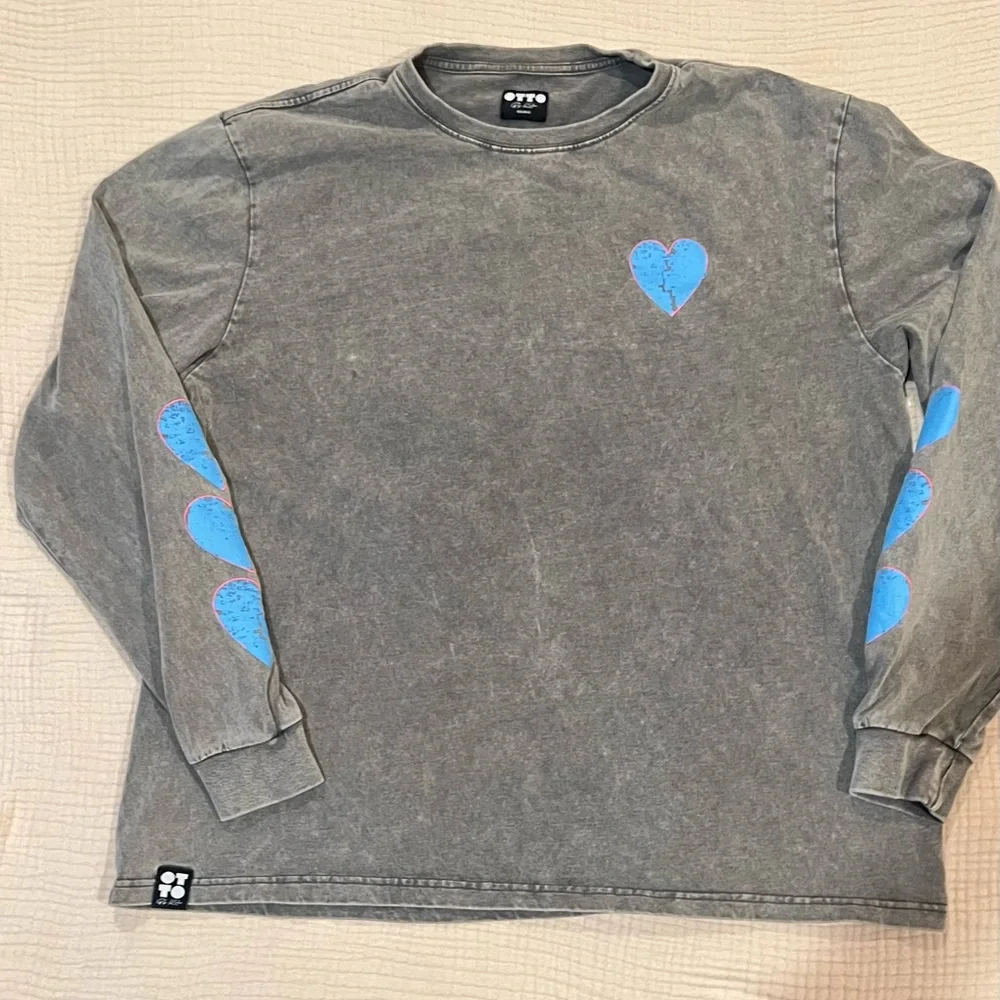 OTTO by kris Duct Taped Heart Long Sleeve Crewneck Tee Blue Heart Accents Sz XXL - Picture 2 of 15